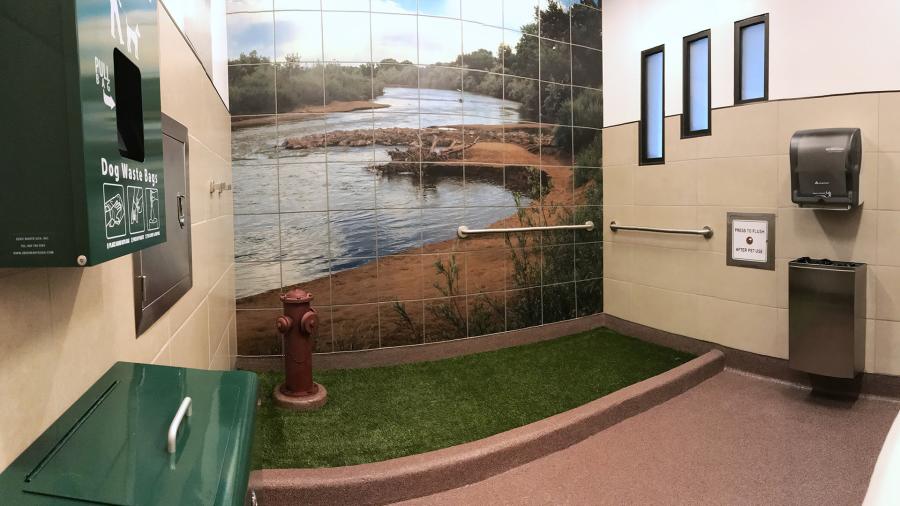 Relief area for animals at the Albuquerque Sunport